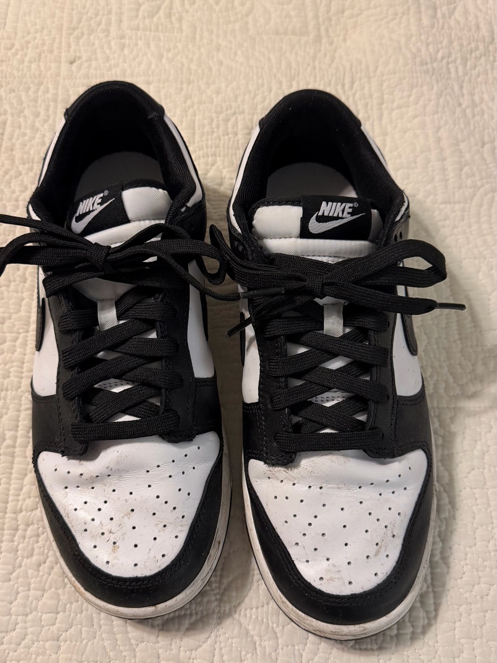 Nike Dunks Black and White Low-Top Sneakers Men’s 8.5